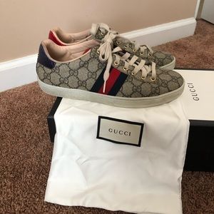 Gucci sneaker size 37